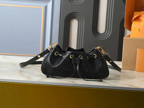 All Categories Official Website "Brand Women's Bags" Women's Bags 💙 LV LV 2026 New Crossbody Shoulder Bag