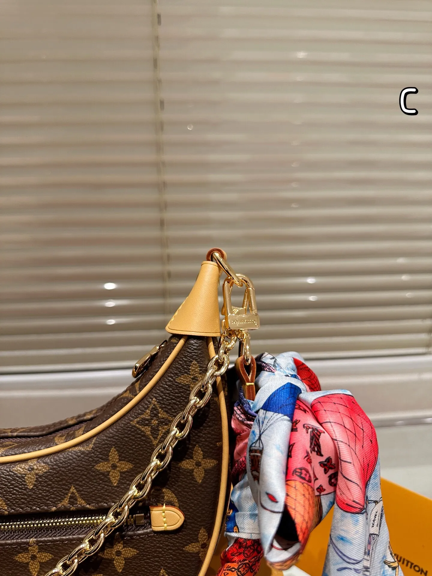 All categories Official website "Brand Women's Bags" Women's Bags 💙 LV 2025 new LV armpit bag