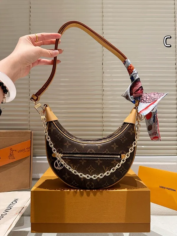 All categories Official website "Brand Women's Bags" Women's Bags 💙 LV 2025 new LV armpit bag