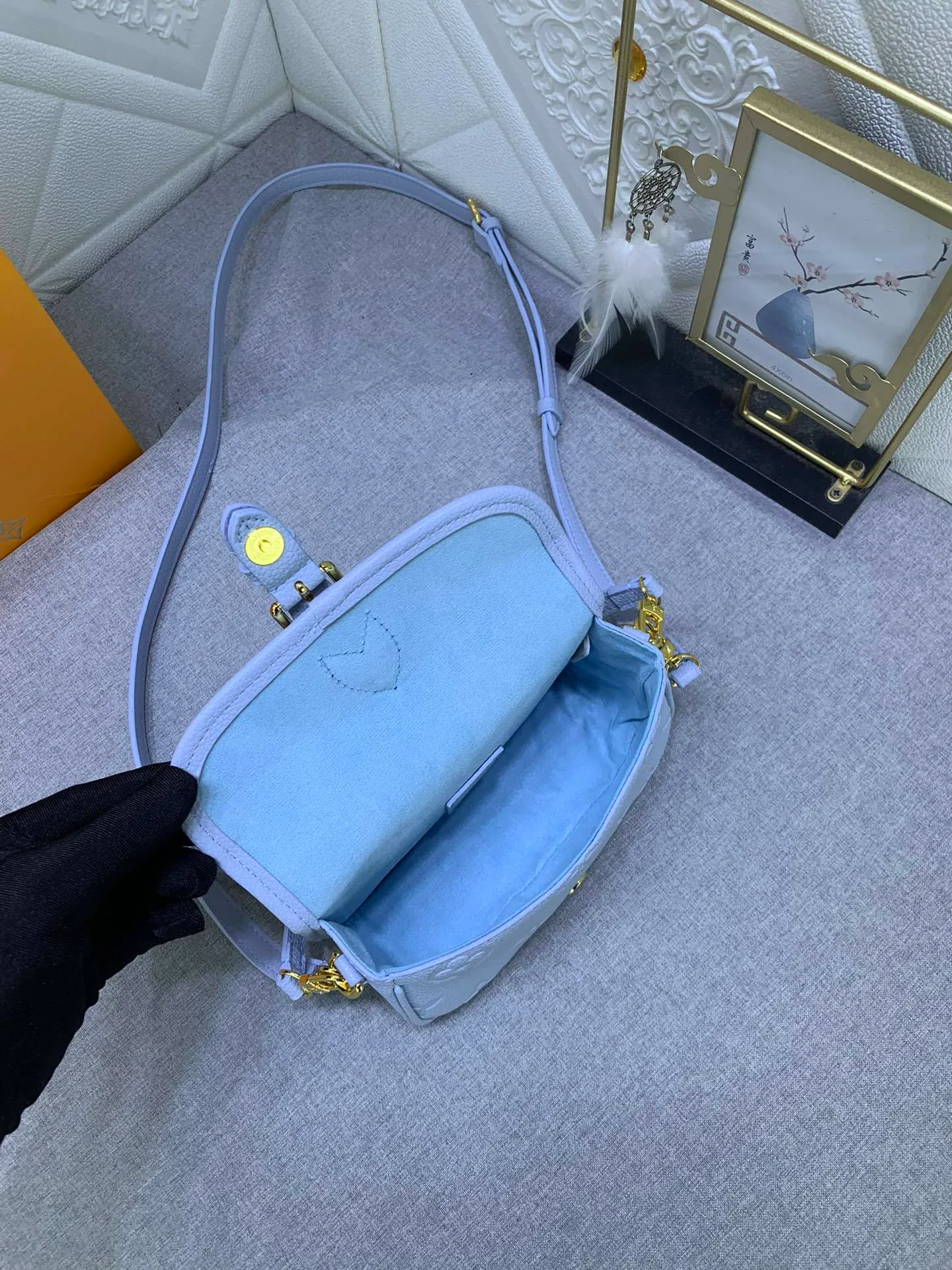 All Categories Official Website "Brand Women's Bags" Women's Bags 💙 LV 2024 New LV Crossbody Bag