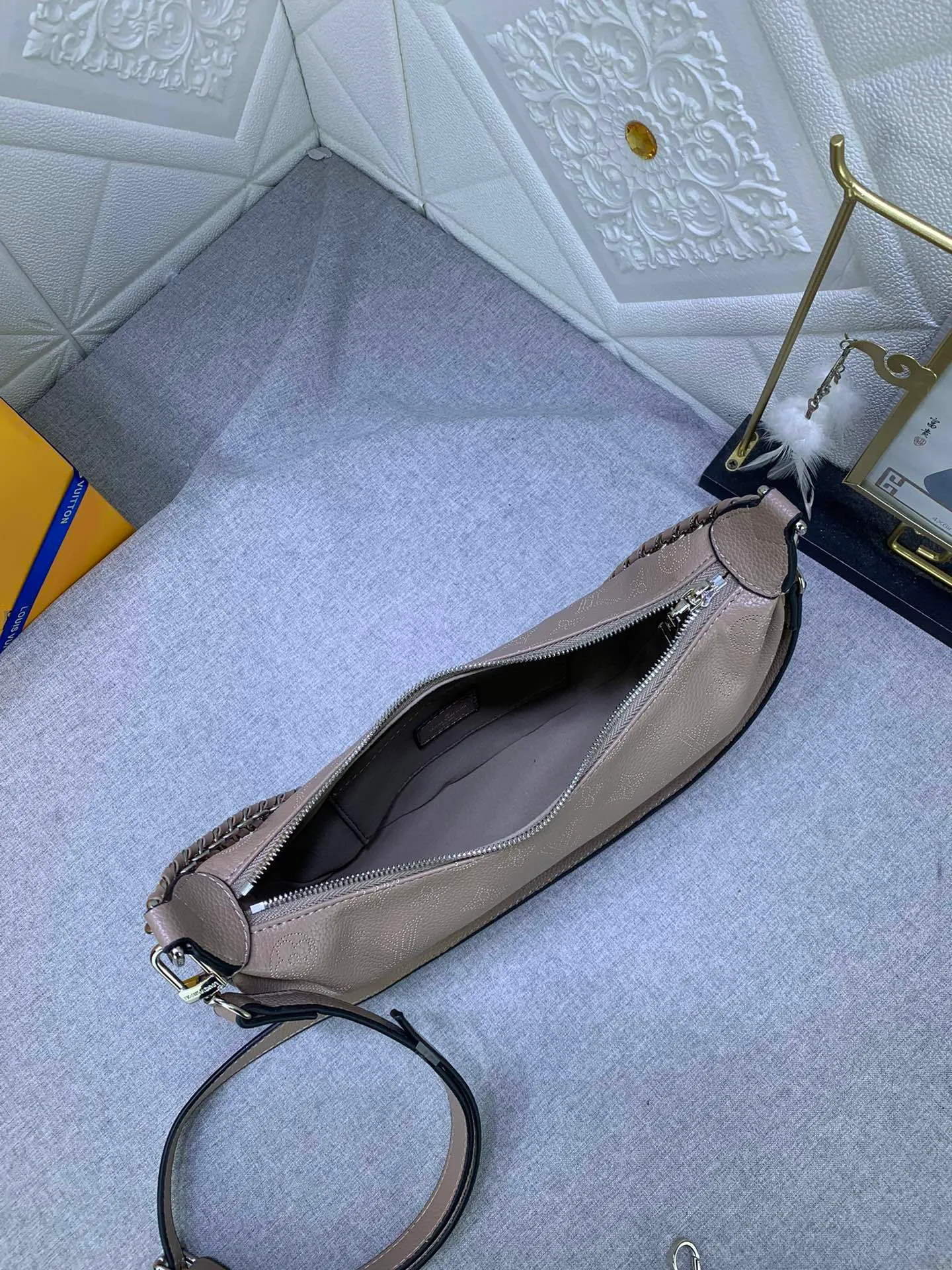 All Categories Official Website "Brand Women's Bags" Women's Bags 💙 LV 2024 New LV Crossbody Bag