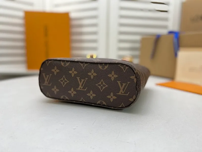 All categories Official website "Brand Women's Bags" Women's Bags 💙 LV 2022 official new LV handbag wholesale 58001300 High quality Size: 23-21-8 CM