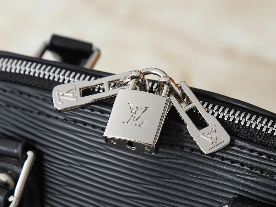 All Categories Official Website "Brand Women's Bags" Women's Bags 💙 LV 2025 New LV Crossbody Bag