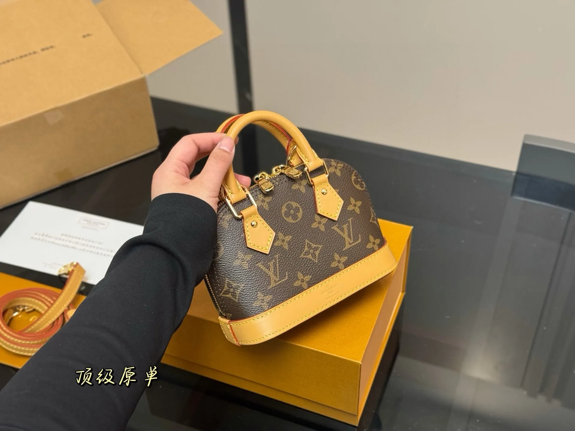 All Categories Official Website "Brand Women's Bags" Women's Bags 💙 LV 2025 New LV Crossbody Bag