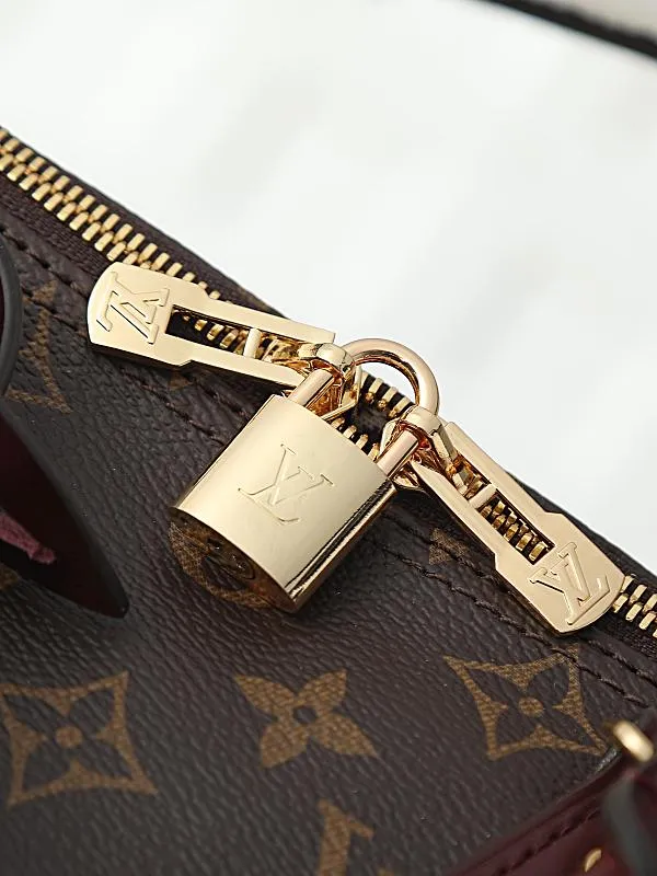 All Categories Official Website "Brand Women's Bags" Women's Bags 💙 LV 2026 Official Website New LV Crossbody Bag