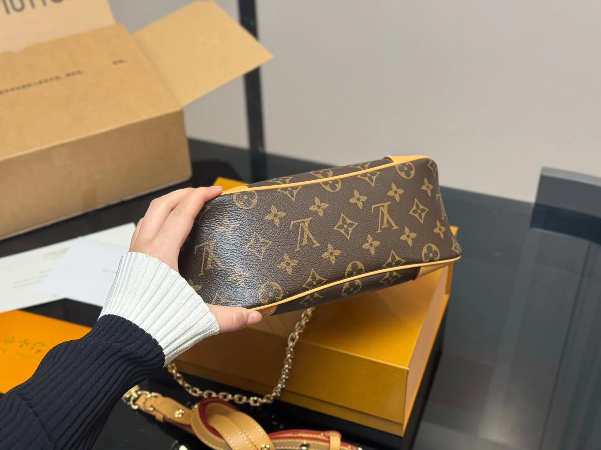 All Categories Official Website "Brand Women's Bags" Women's Bags 💙 LV 2025 New LV Crossbody Bag