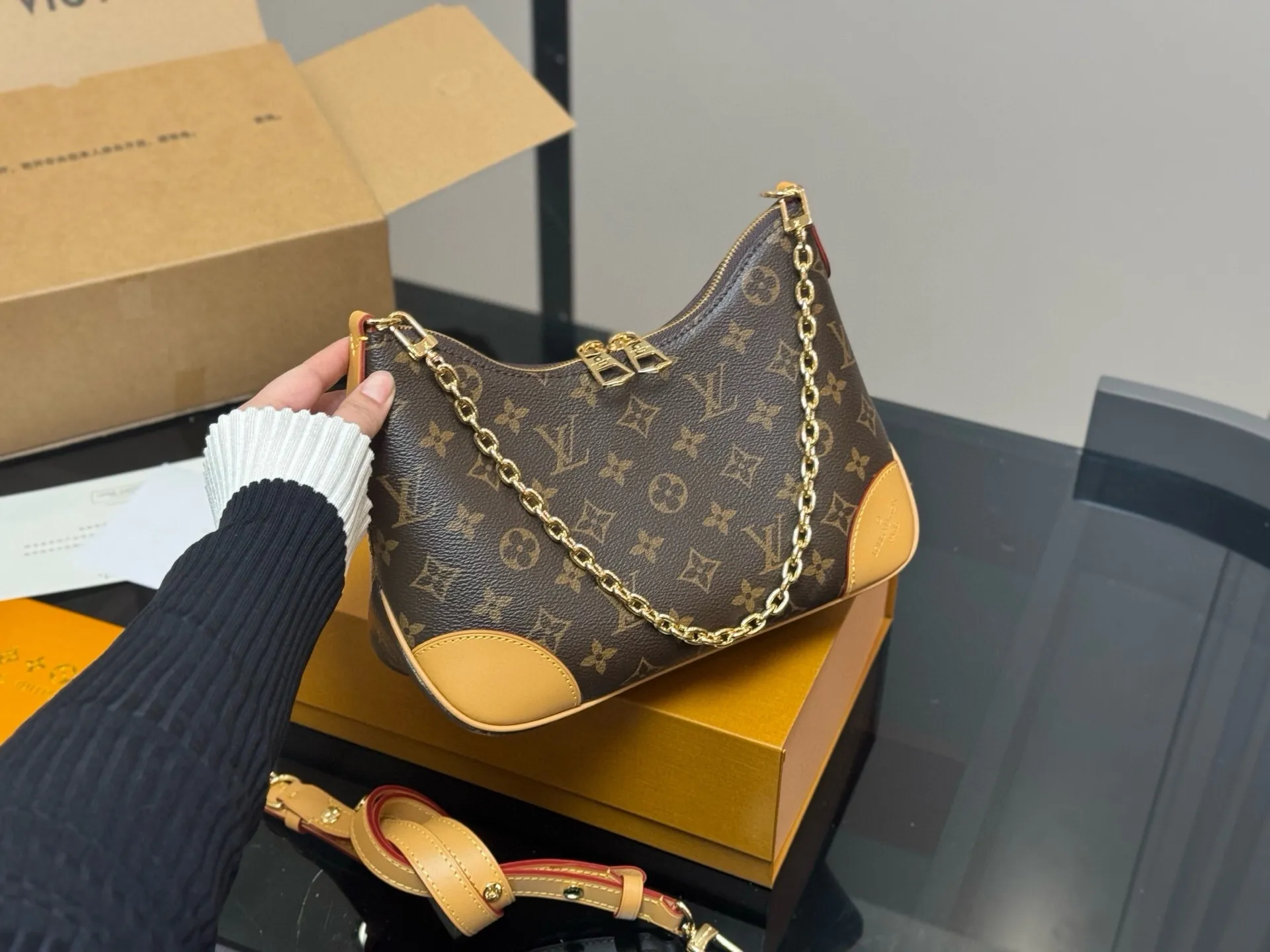 All Categories Official Website "Brand Women's Bags" Women's Bags 💙 LV 2025 New LV Crossbody Bag