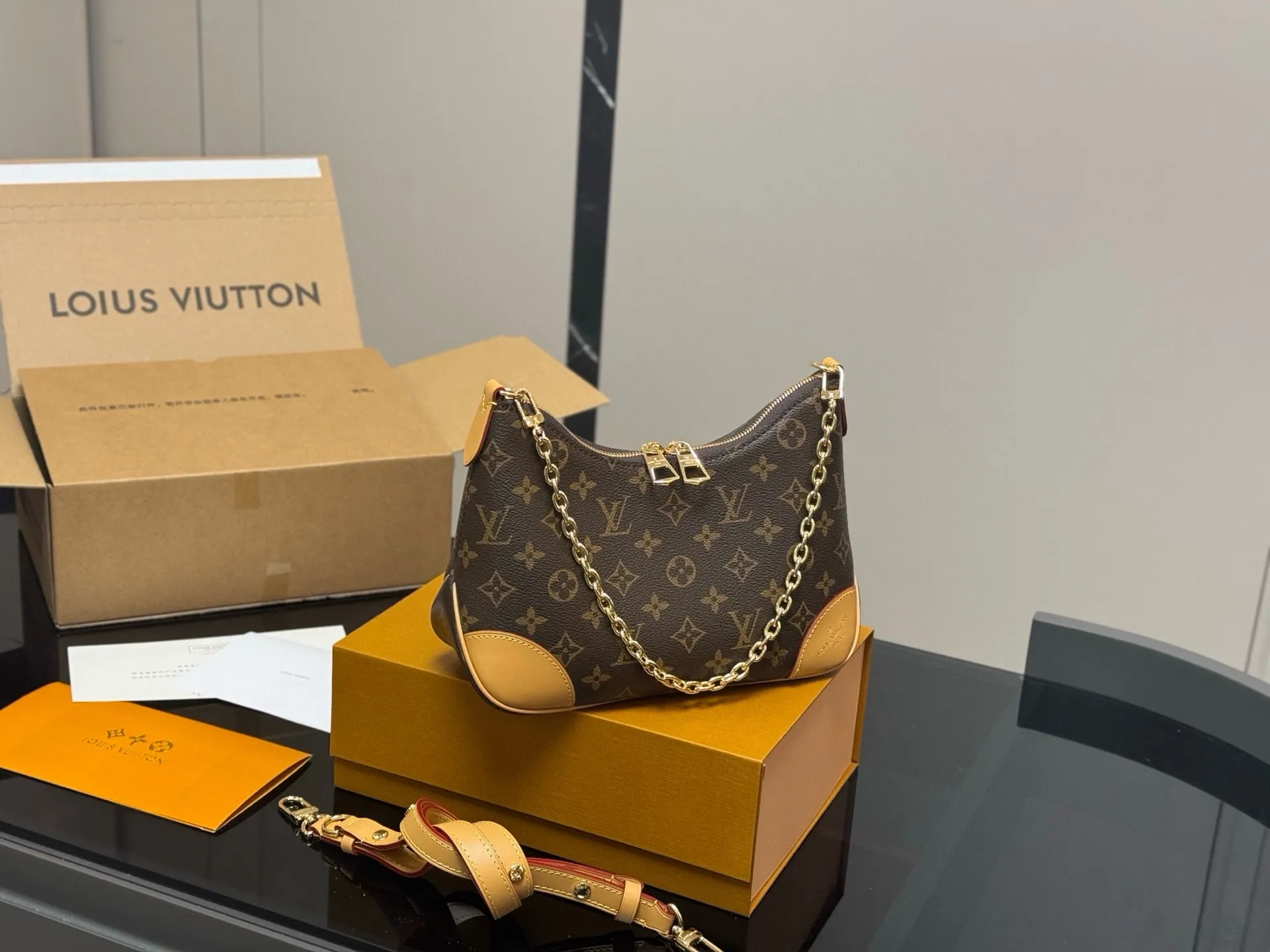 All Categories Official Website "Brand Women's Bags" Women's Bags 💙 LV 2025 New LV Crossbody Bag