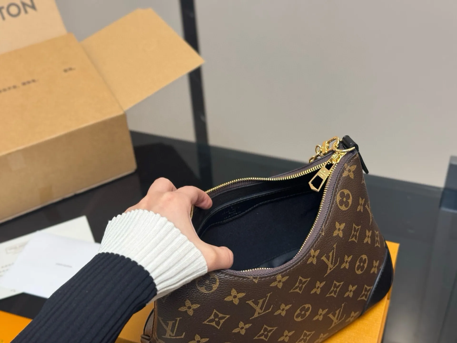 All Categories Official Website "Brand Women's Bags" Women's Bags 💙 LV 2025 New LV Crossbody Bag