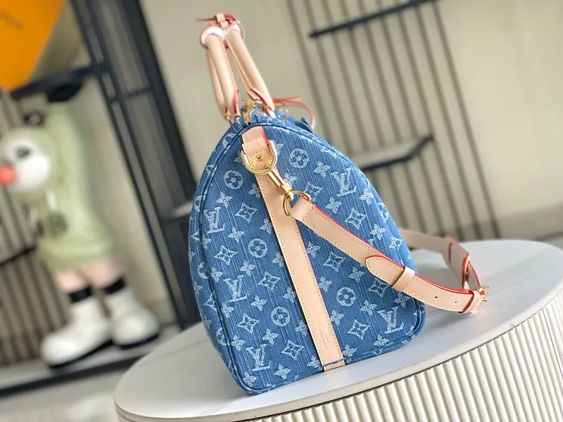 All categories 💚 Authentic bags 💚 LV LV new travel bag