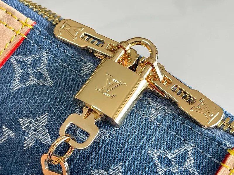 All categories 💚 Authentic bags 💚 LV LV new travel bag