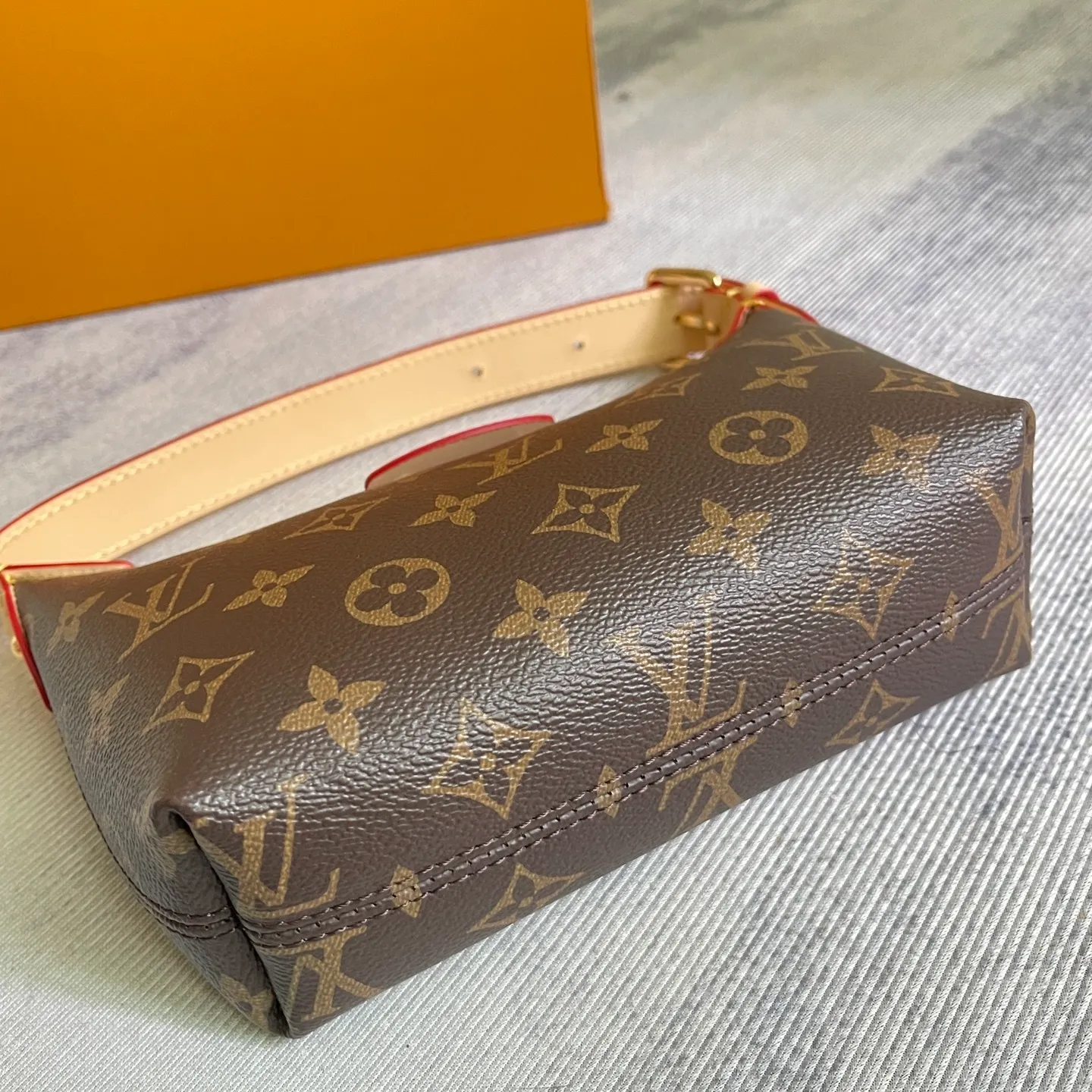 All Categories Official Website "Brand Women's Bags" Women's Bags 💙 LV 2026 New LV Underarm Bag