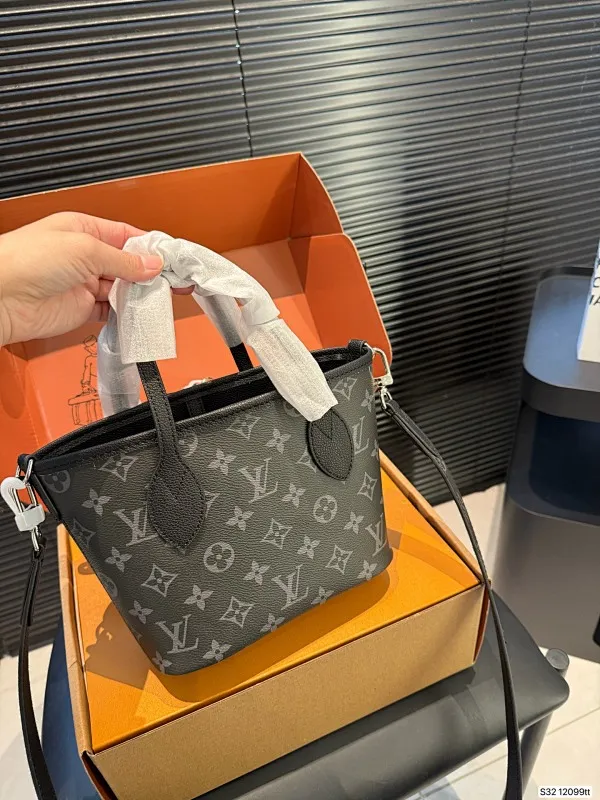 All Categories Official Website "Brand Women's Bags" Women's Bags 💙 LV 2025 New LV Crossbody Bag