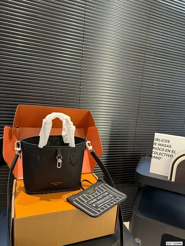 All Categories Official Website "Brand Women's Bags" Women's Bags 💙 LV 2025 New LV Crossbody Bag