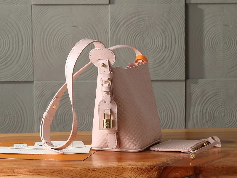 All Categories Official Website "Brand Women's Bags" Women's Bags 💙 LV LV 2026 New Crossbody Shoulder Bag