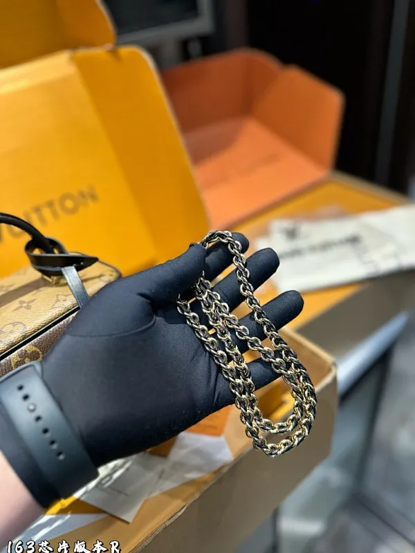 All Categories Official Website "Brand Women's Bags" Women's Bags 💙 LV 2025 New LV Cosmetic Bag
