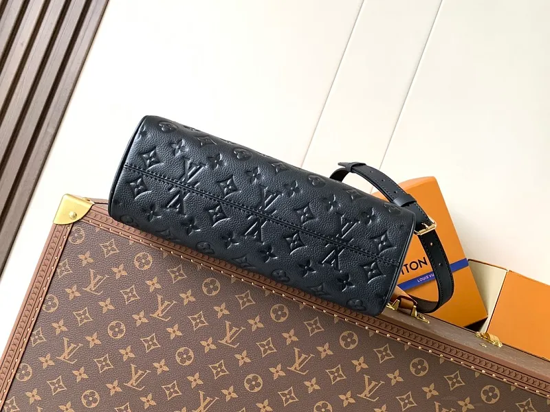 All Categories Official Website "Brand Women's Bags" Women's Bags 💙 LV 2026 New LV Crossbody Bag