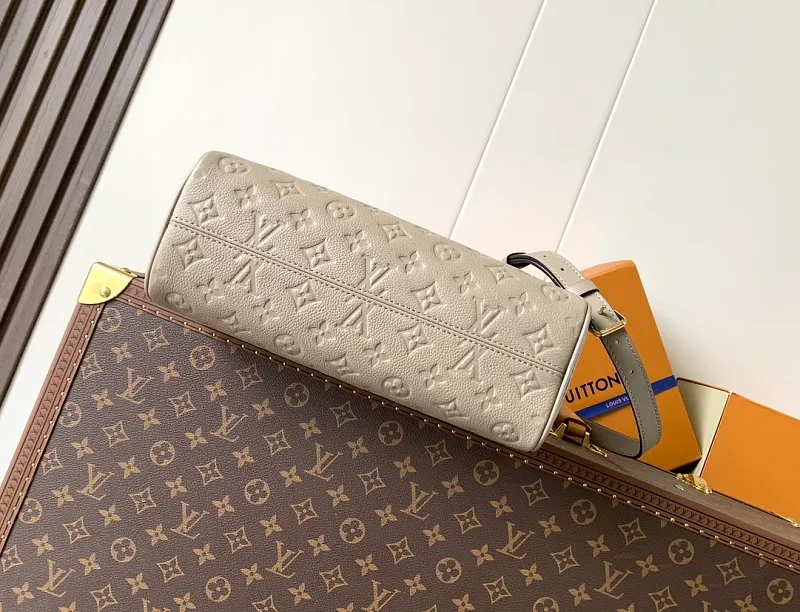All Categories Official Website "Brand Women's Bags" Women's Bags 💙 LV 2026 New LV Crossbody Bag