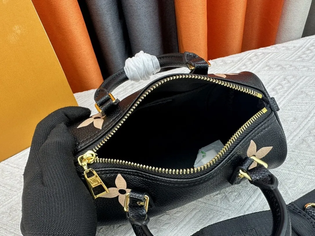 All Categories Official Website "Brand Women's Bags" Women's Bags 💙 LV 2024 New LV Crossbody Bag