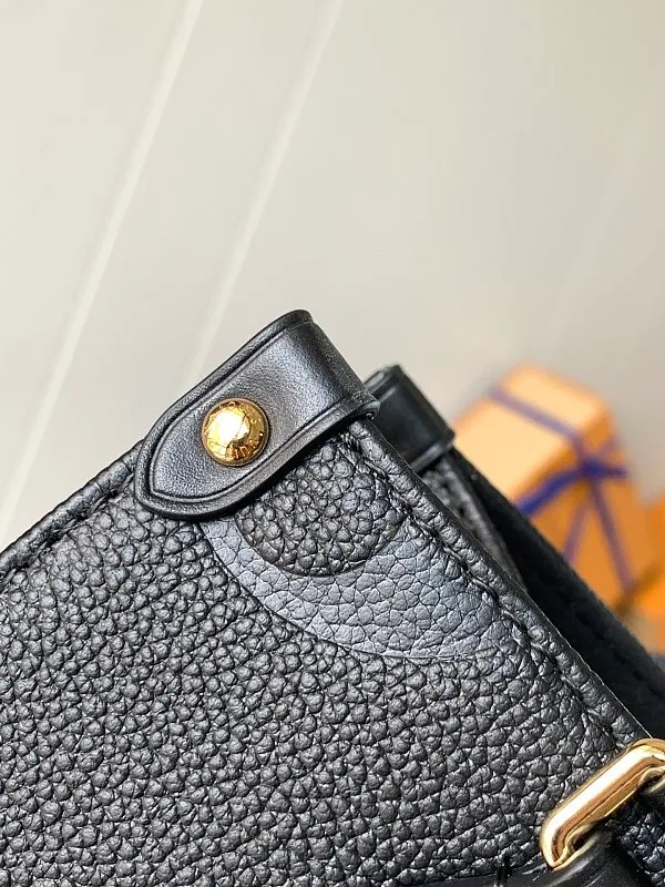 All Categories Official Website "Brand Women's Bags" Women's Bags 💙 LV 2026 New LV Crossbody Bag