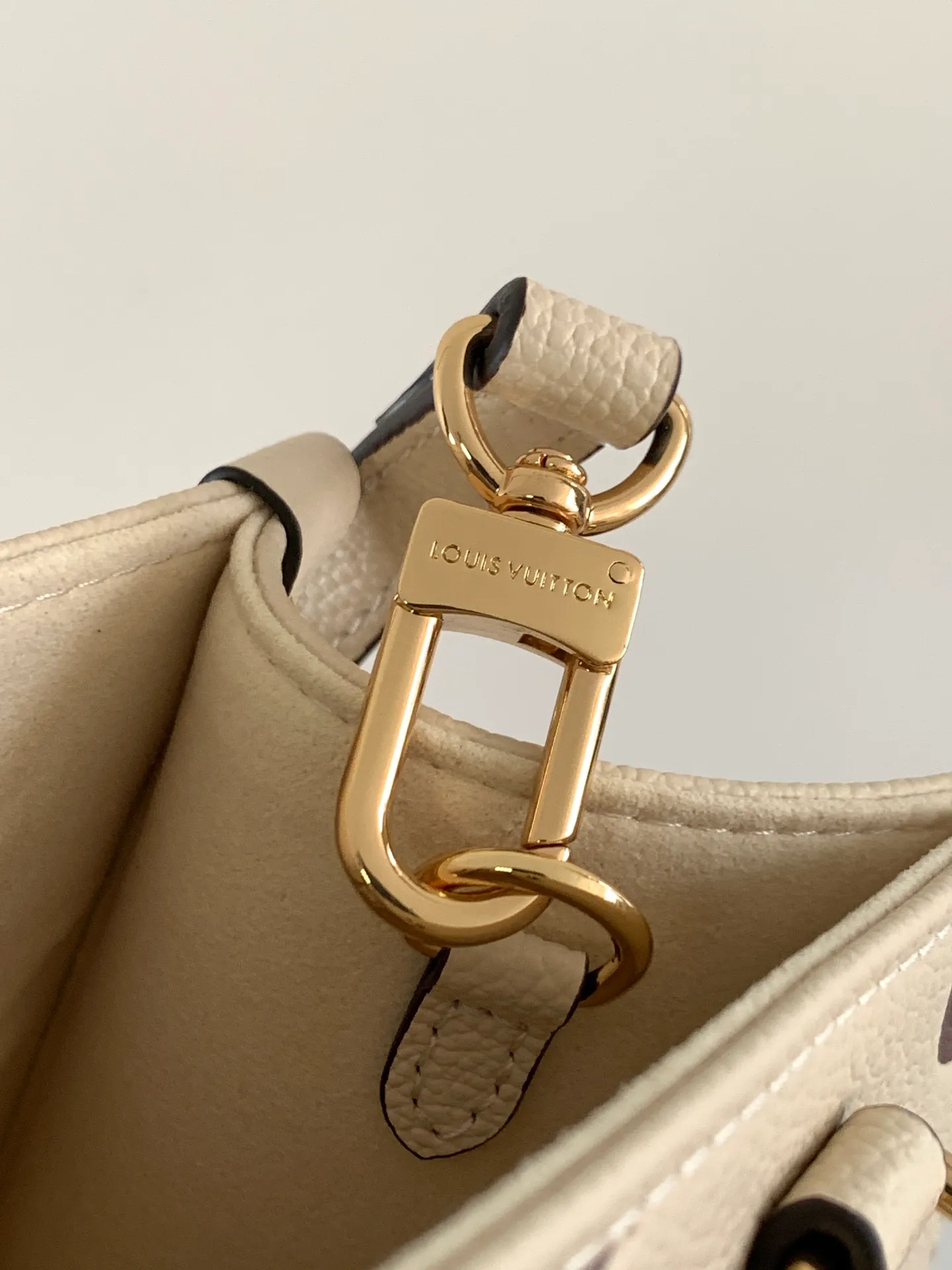 All Categories Official Website "Brand Women's Bags" Women's Bags 💙 LV 2026 New LV Crossbody Bag
