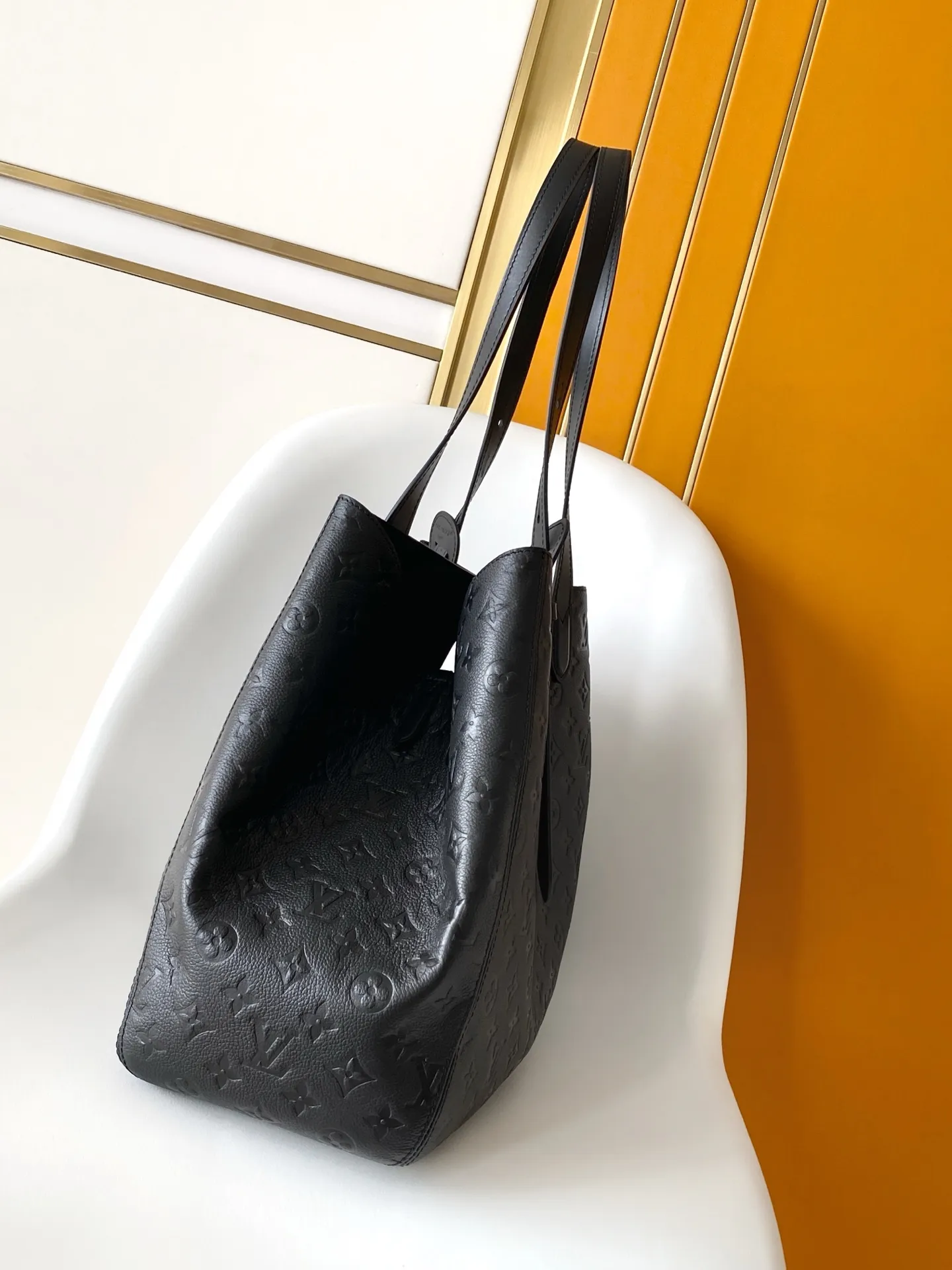 All categories Official website "Brand Women's Bags" Women's Bags 💙 LV 2026 new LV hand-held crossbody bag