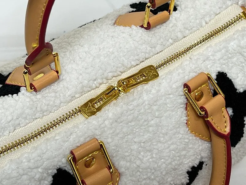 All Categories Official Website "Brand Women's Bags" Women's Bags 💙 LV 2026 New LV Crossbody Bag