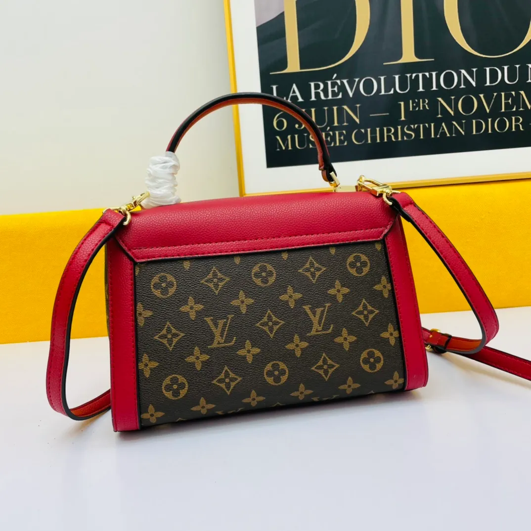All categories Official website "Brand Women's Bags" Women's Bags 💙 LV 2022 official new LV patented cowhide crossbody bag wholesale 58002100 High quality Size: 26-18-8 CM