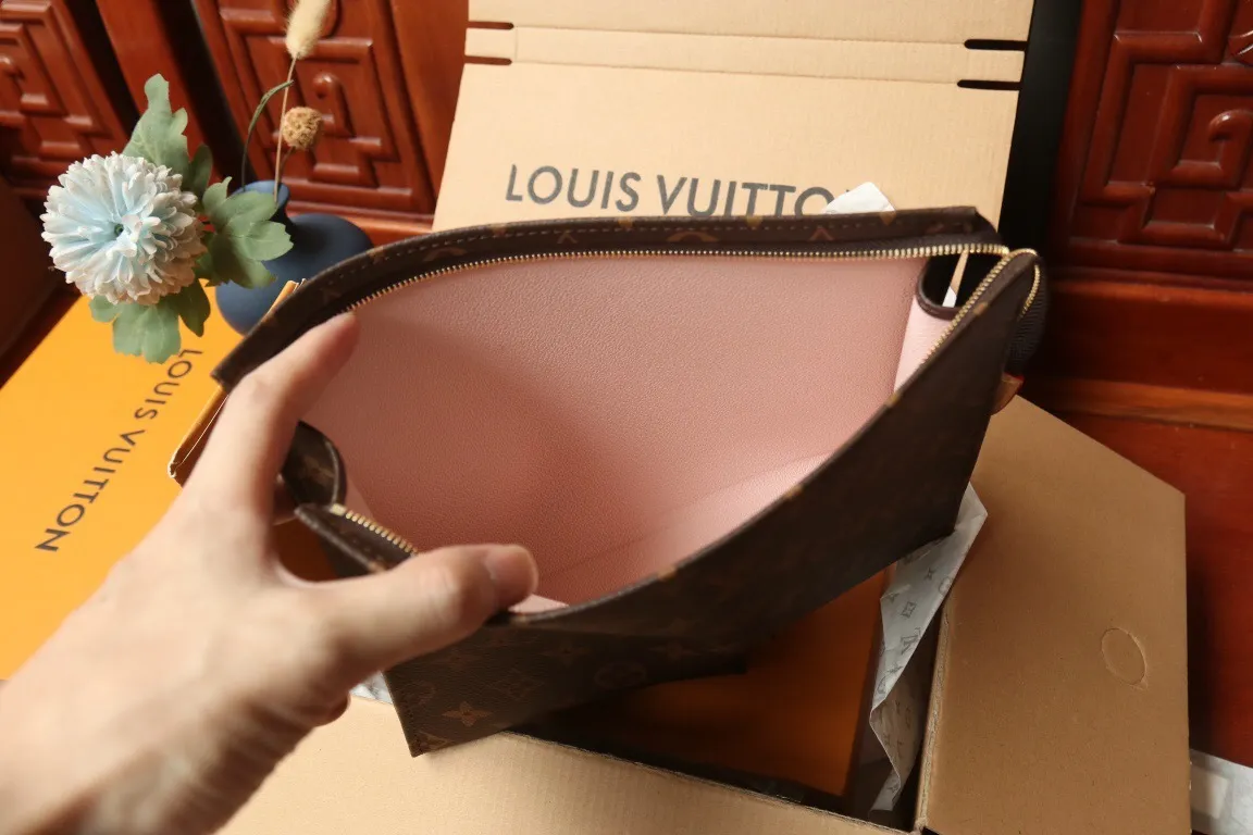 All Categories Official Website "Brand Women's Bags" Women's Bags 💙 LV 2025 New LV Cosmetic Bag