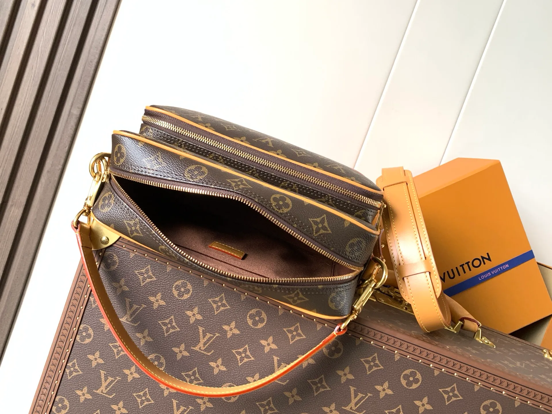 All Categories Official Website "Brand Women's Bags" Women's Bags 💙 LV 2026 New LV Crossbody Bag