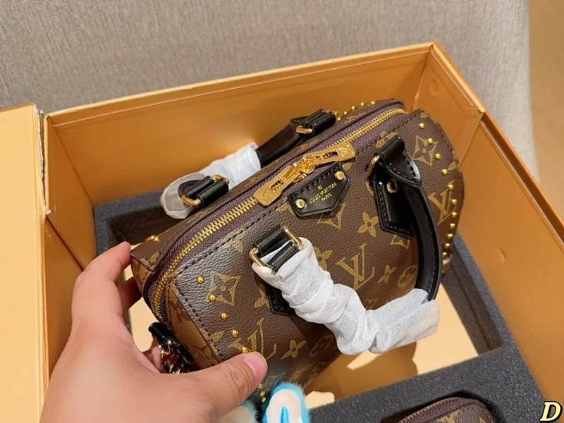 All Categories Official Website "Brand Women's Bags" Women's Bags 💙 LV 2025 New LV Rivet Iron Angle Pillow Bag ➕Coin Purse ➕labubu Pendant