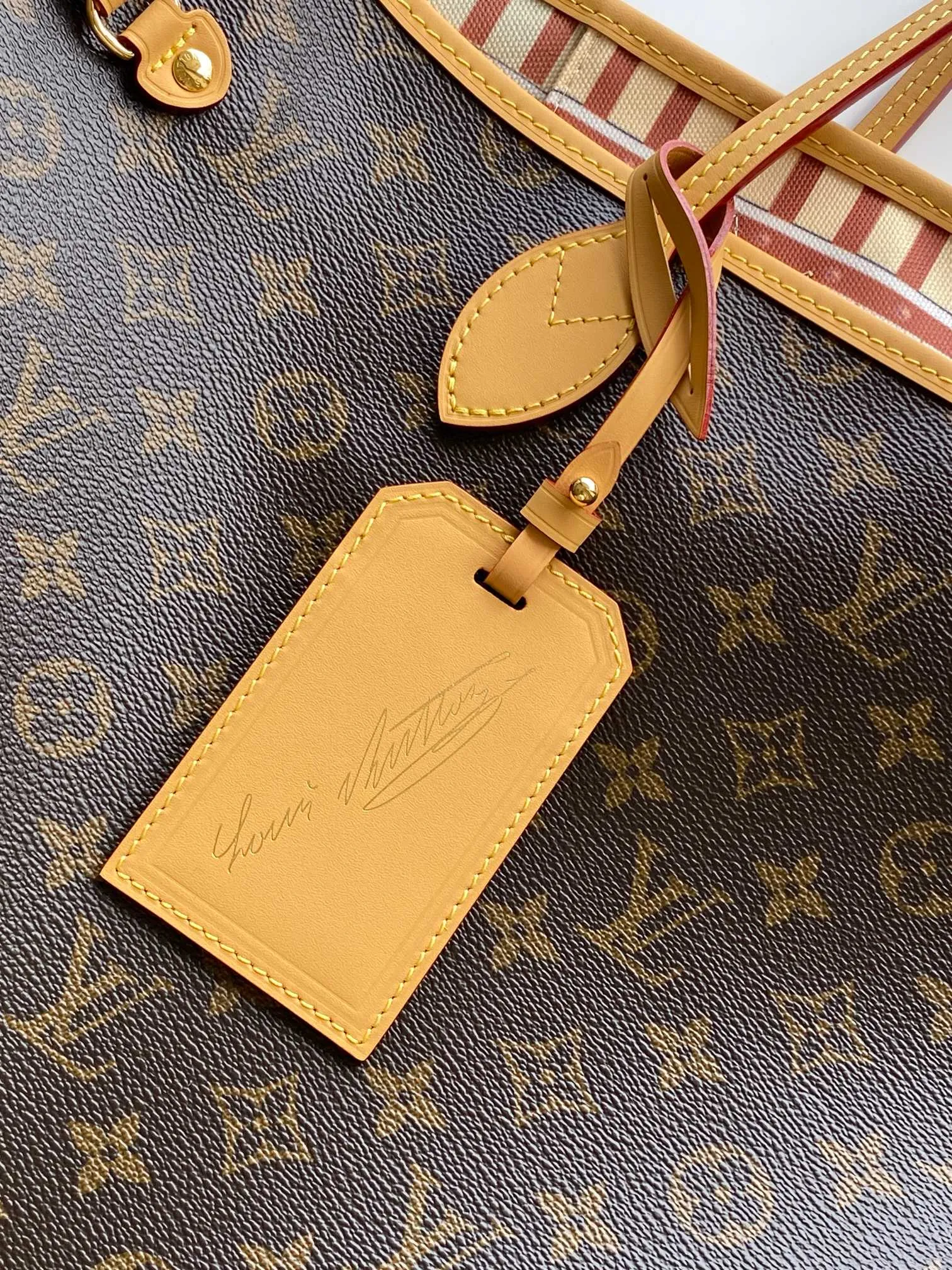 All categories Official website "Brand Women's Bags" Women's Bags 💙 LV 2026 new LV hand-held crossbody bag
