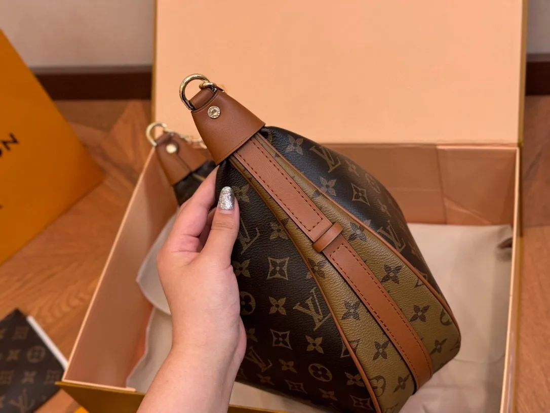 All categories Official website "Brand Women's Bags" Women's Bags 💙 LV 2024 official website new LV armpit bag
