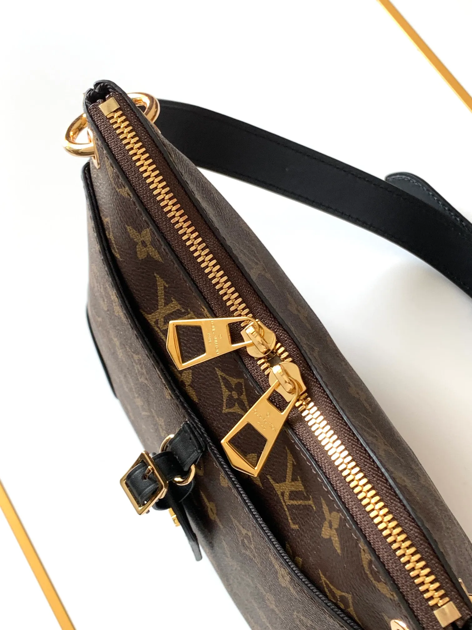 All Categories Official Website "Brand Women's Bags" Women's Bags 💙 LV 2026 Official Website New LV Crossbody Bag