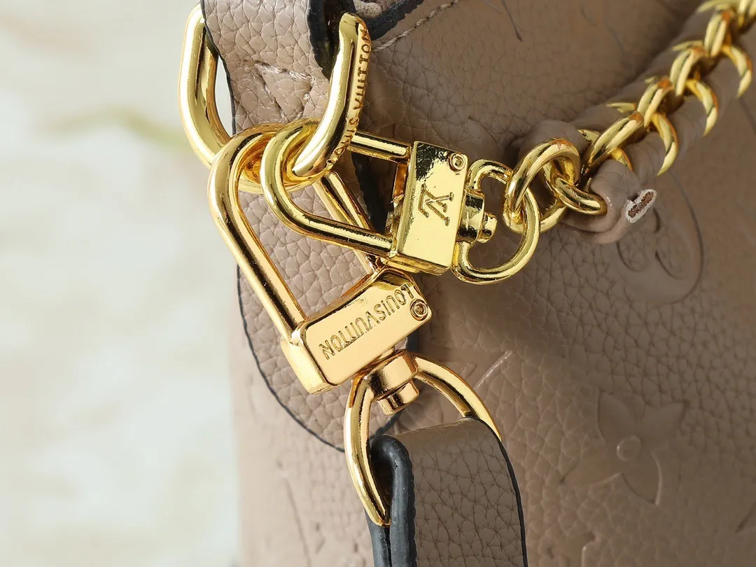 All Categories Official Website "Brand Women's Bags" Women's Bags 💙 LV 2025 New LV Crossbody Bag