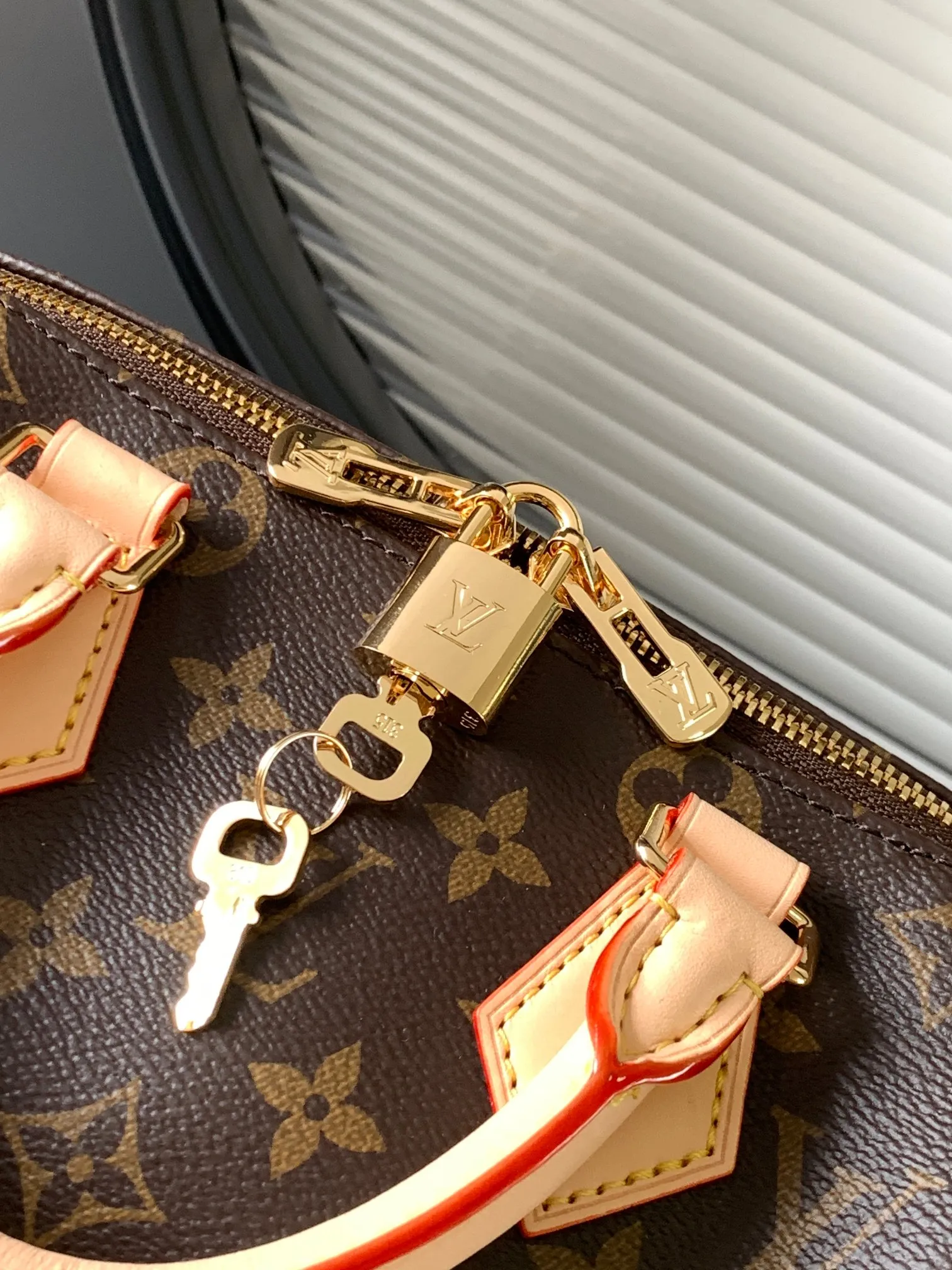 All Categories Official Website "Brand Women's Bags" Women's Bags 💙 LV 2026 Official Website New LV Crossbody Bag
