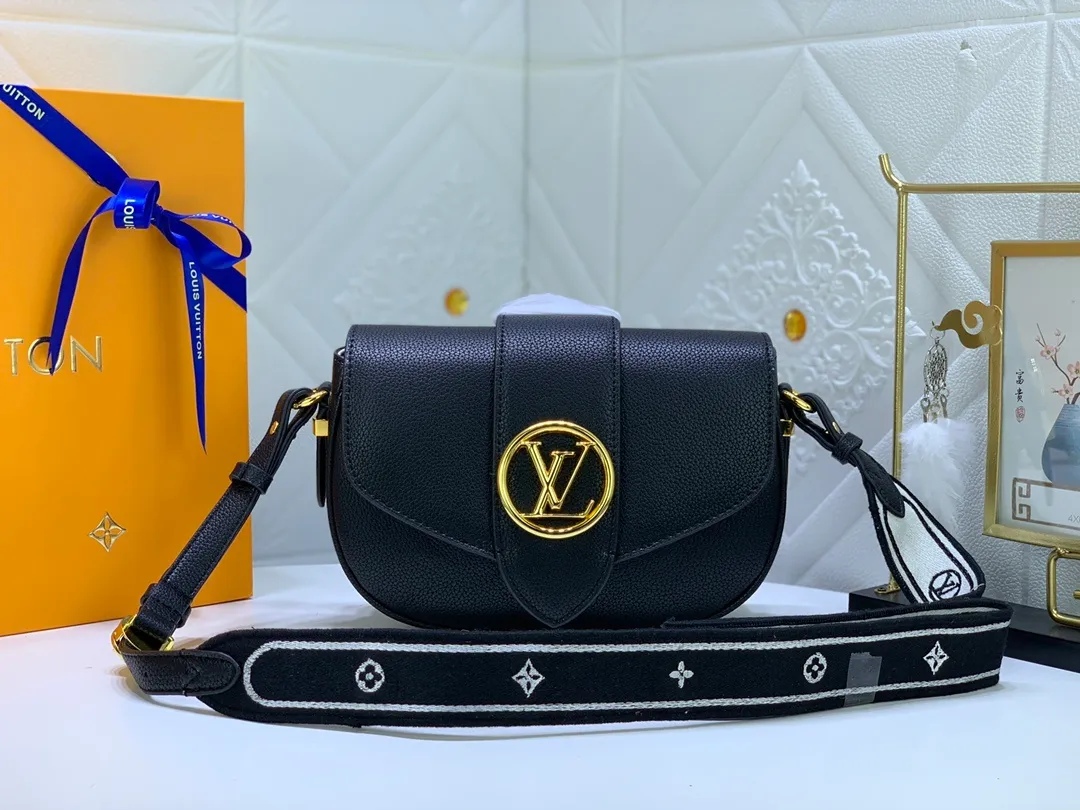 All Categories Official Website "Brand Women's Bags" Women's Bags 💙 LV Pont9 pebbled messenger bag LV PONT 9 SOF, injects an elegant atmosphere with the LV Circle logo derived from the brand archives. Monogram flower clusters are hidden under the flap, and Monogram flowers bloom on the shoulder straps. Medium size 25x17.5