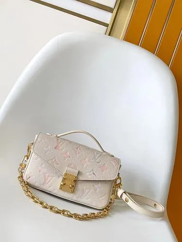 All Categories Official Website "Brand Women's Bags" Women's Bags 💙 LV 2026 New LV Crossbody Bag