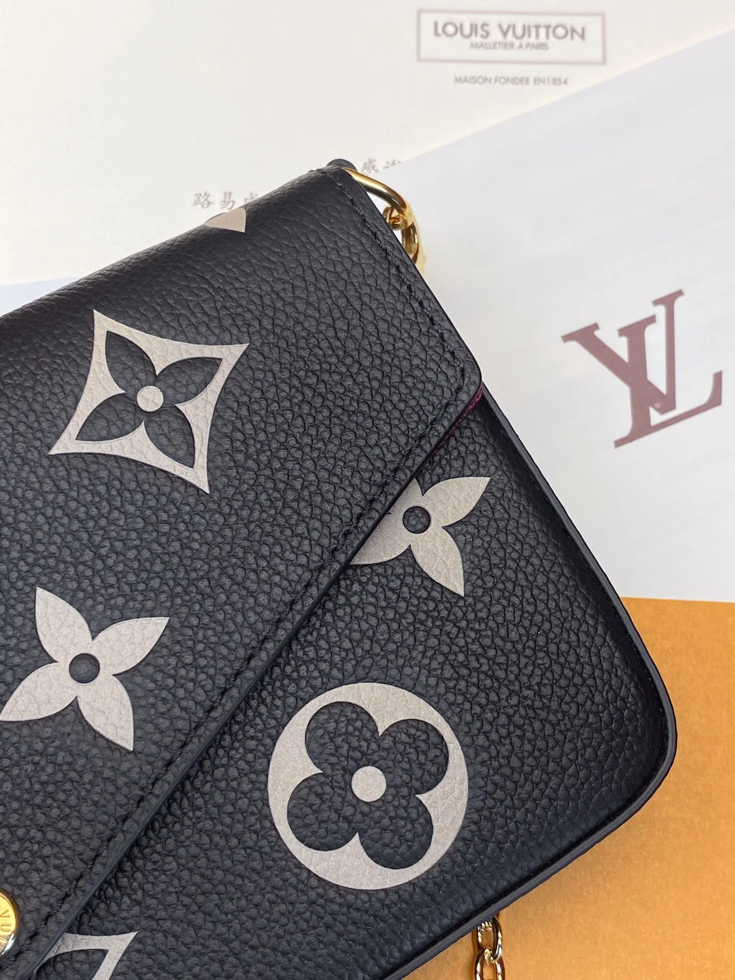All Categories Official Website "Brand Women's Bags" Women's Bags 💙 LV 2024 New LV Crossbody Bag