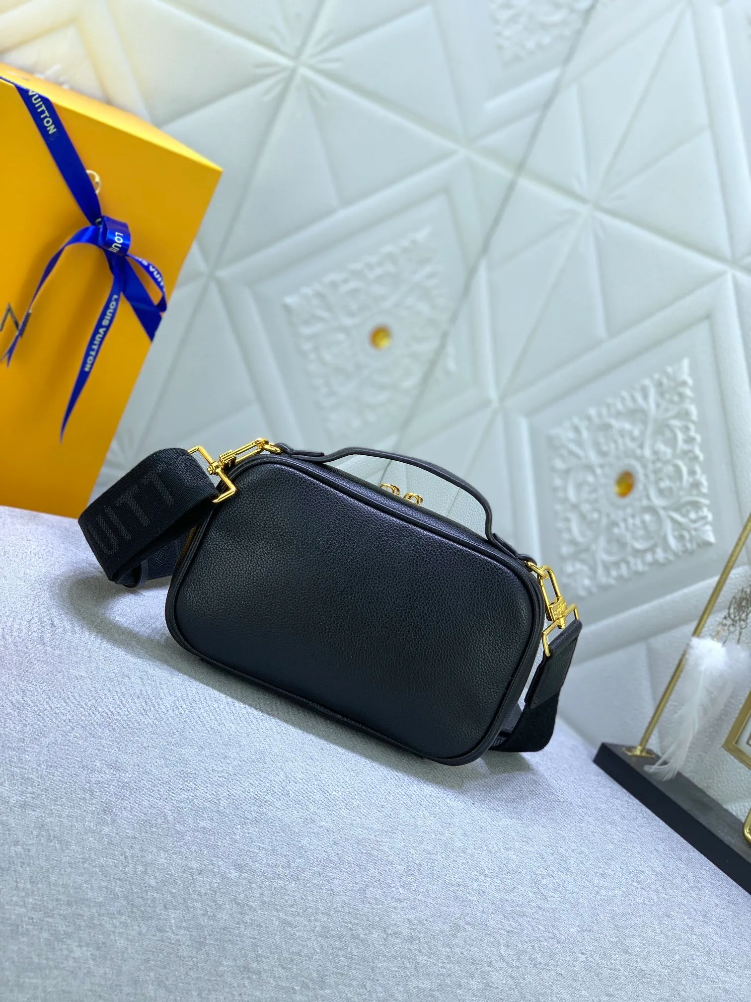All categories Official website "Brand Women's Bags" Women's Bags 💙 LV replica LV, fine imitation LV bags, LV shoulder bags, 2023 official latest version LV crossbody bag, bag factory, original material, size: 18-11-10CM