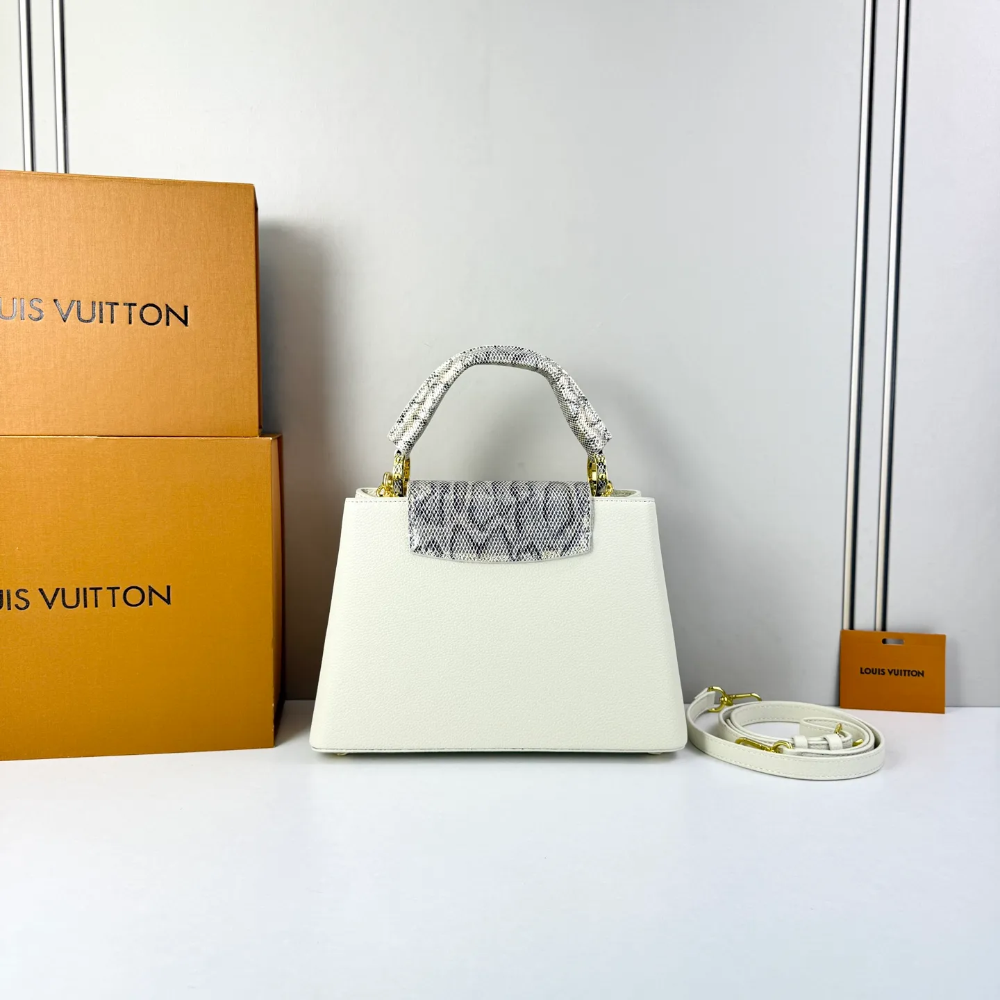 All Categories Official Website "Brand Women's Bags" Women's Bags 💙 LV LV 2026 New Crossbody Shoulder Bag