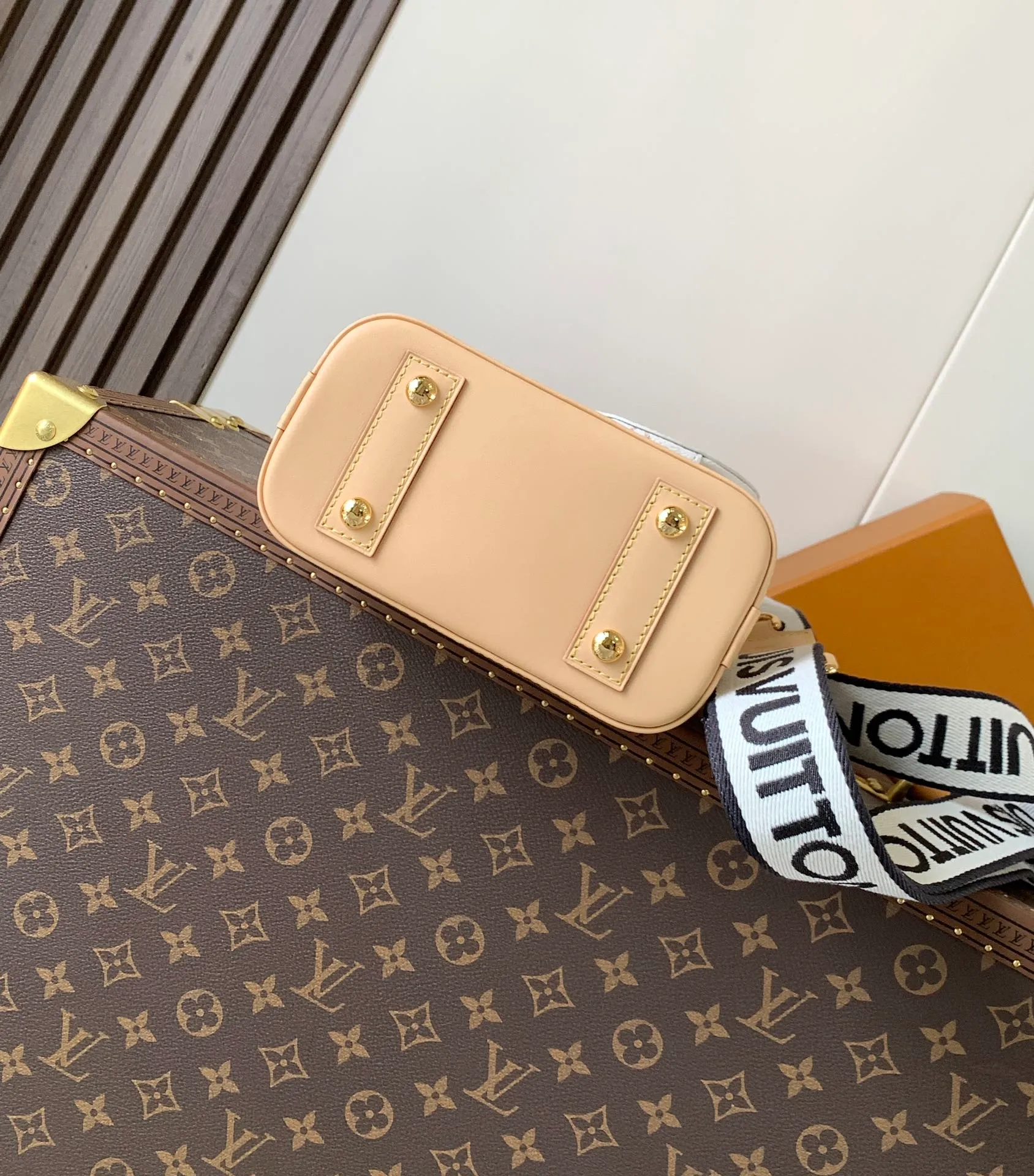 All Categories Official Website "Brand Women's Bags" Women's Bags 💙 LV 2026 New LV Crossbody Bag