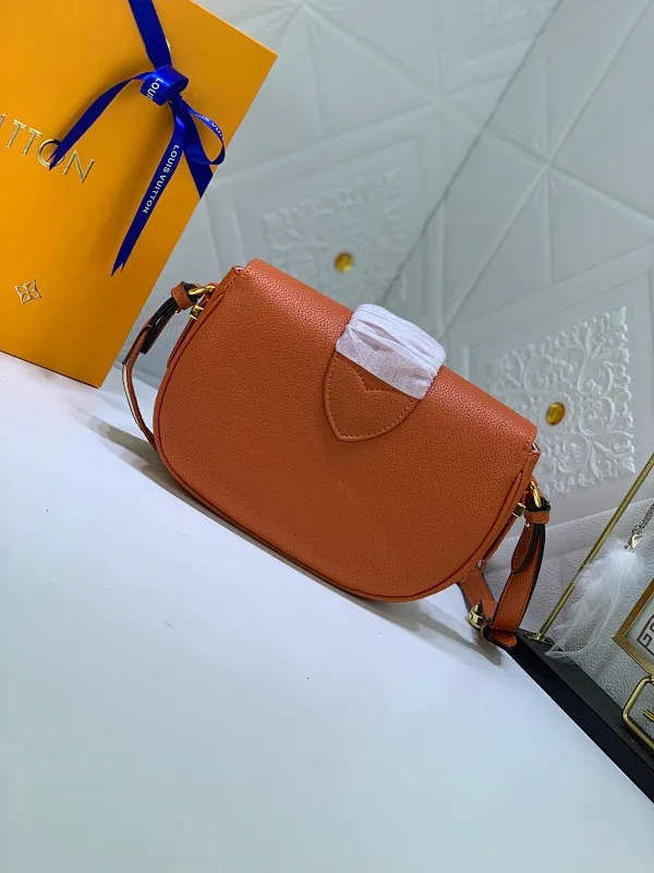All Categories Official Website "Brand Women's Bags" Women's Bags 💙 LV Pont9 pebbled messenger bag LV PONT 9 SOF, injects an elegant atmosphere with the LV Circle logo derived from the brand archives. Monogram flower clusters are hidden under the flap, and Monogram flowers bloom on the shoulder straps. Medium size 25x17.5