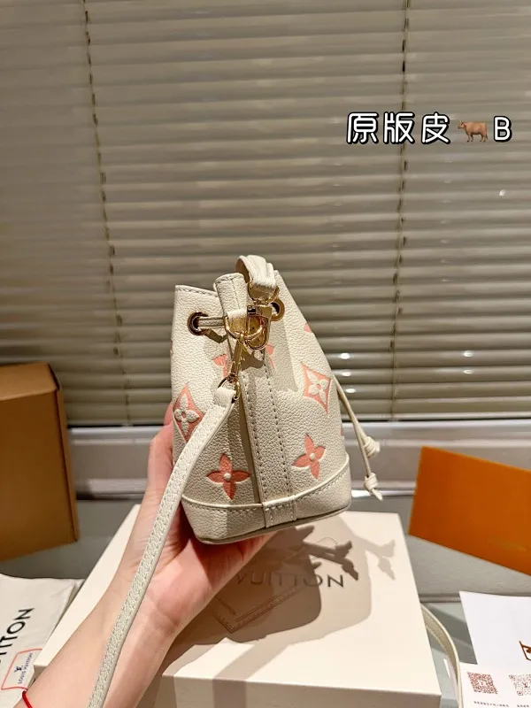 All Categories Official Website "Brand Women's Bags" Women's Bags 💙 LV 2025 New LV Crossbody Bag