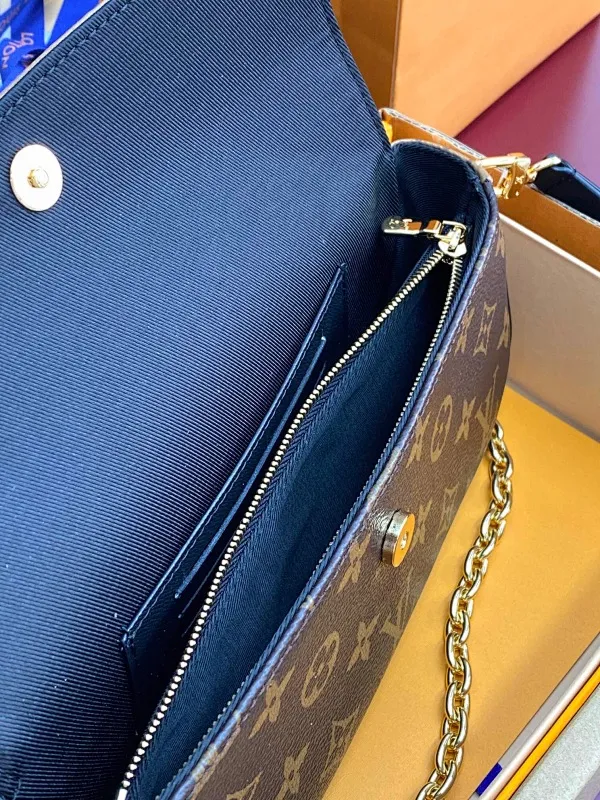 All categories Official website "Brand Women's Bags" Women's Bags 💙 LV 2025 new LV armpit bag