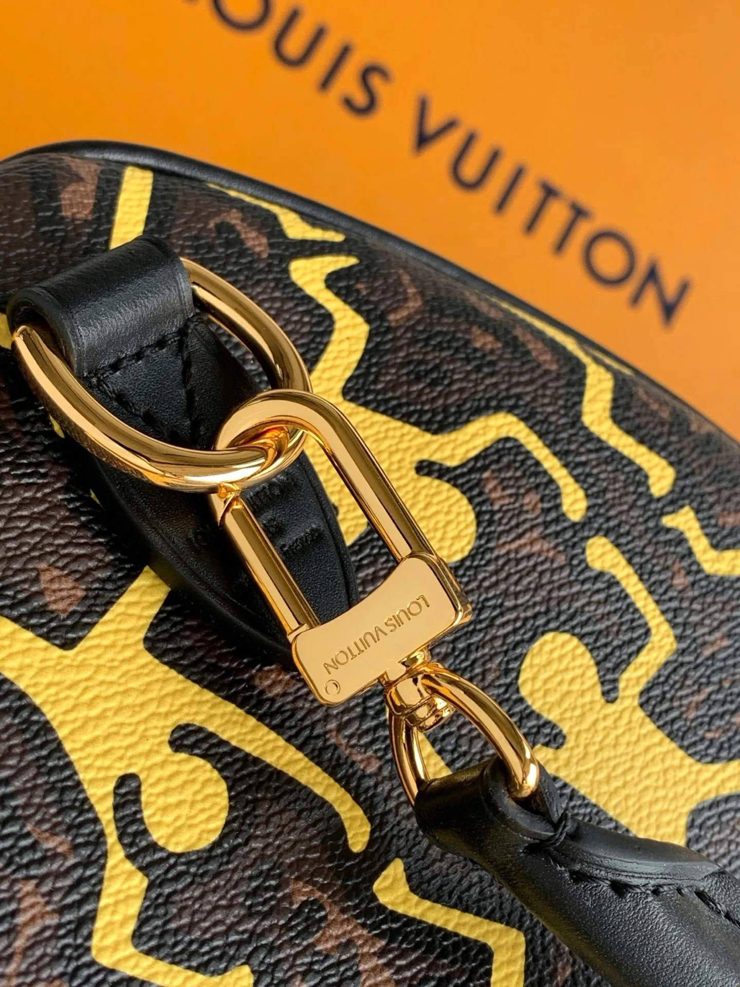 All Categories Official Website "Brand Women's Bags" Women's Bags 💙 LV 2026 New LV Crossbody Bag