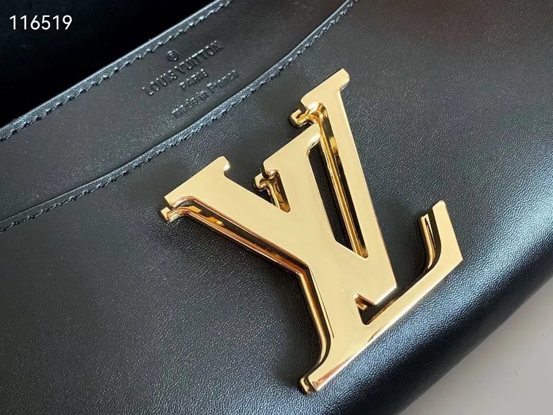 All categories Official website "Brand Women's Bags" Women's Bags 💙 LV 2022 Official New LV Crossbody Bag Wholesale 5800700 High Quality Specifications: 23-15-5 CM