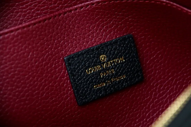 All Categories Official Website "Brand Women's Bags" Women's Bags 💙 LV 2024 New LV Cosmetic Bag