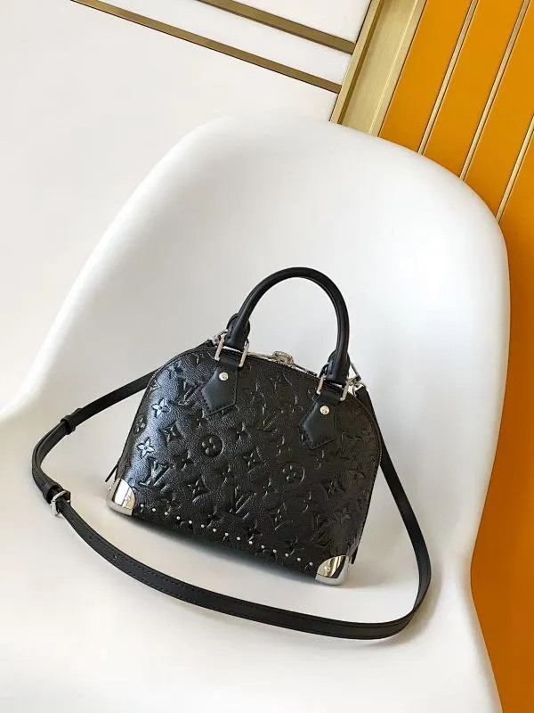 All Categories Official Website "Brand Women's Bags" Women's Bags 💙 LV 2026 New LV Crossbody Bag