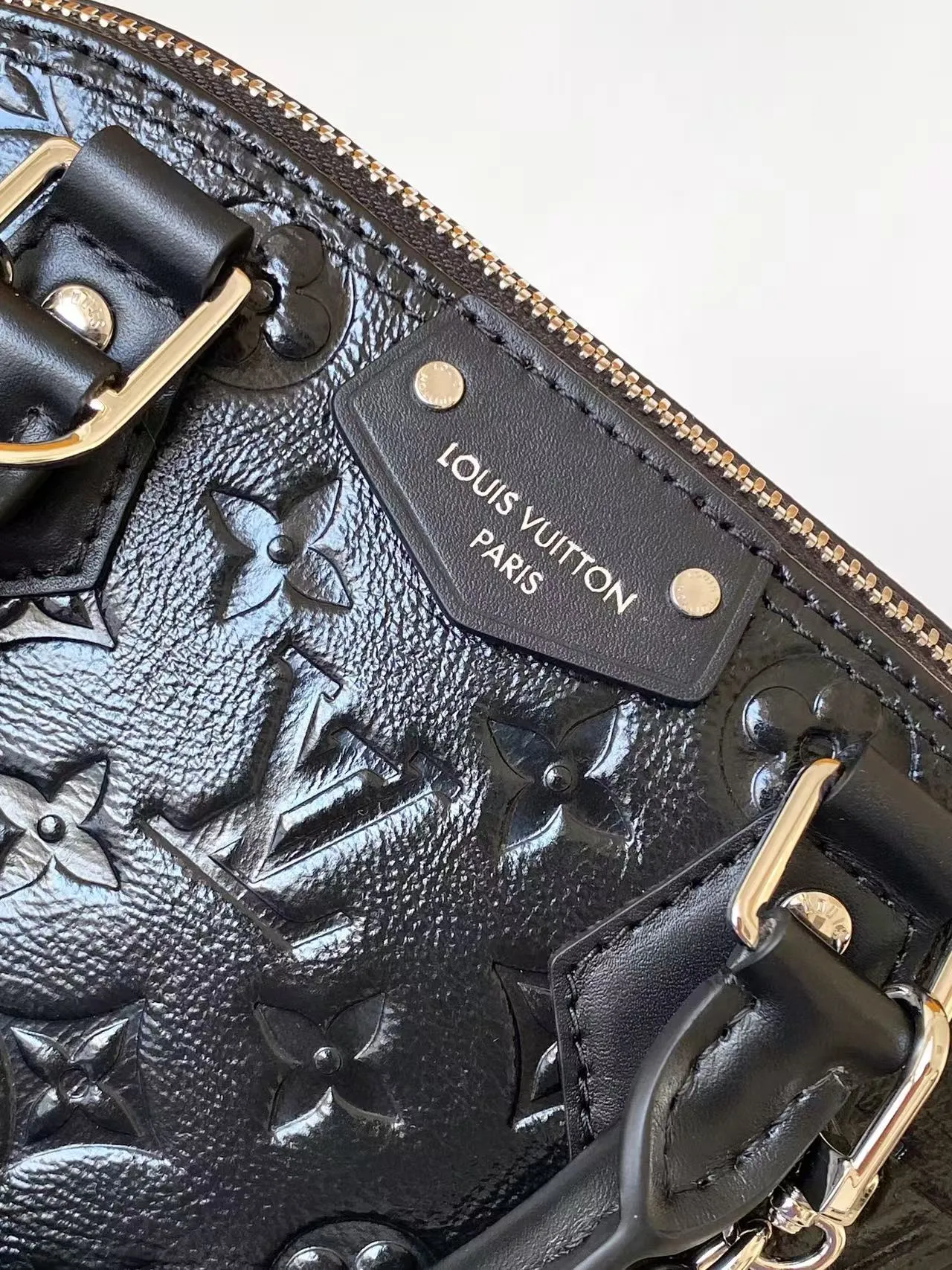 All Categories Official Website "Brand Women's Bags" Women's Bags 💙 LV 2026 New LV Crossbody Bag